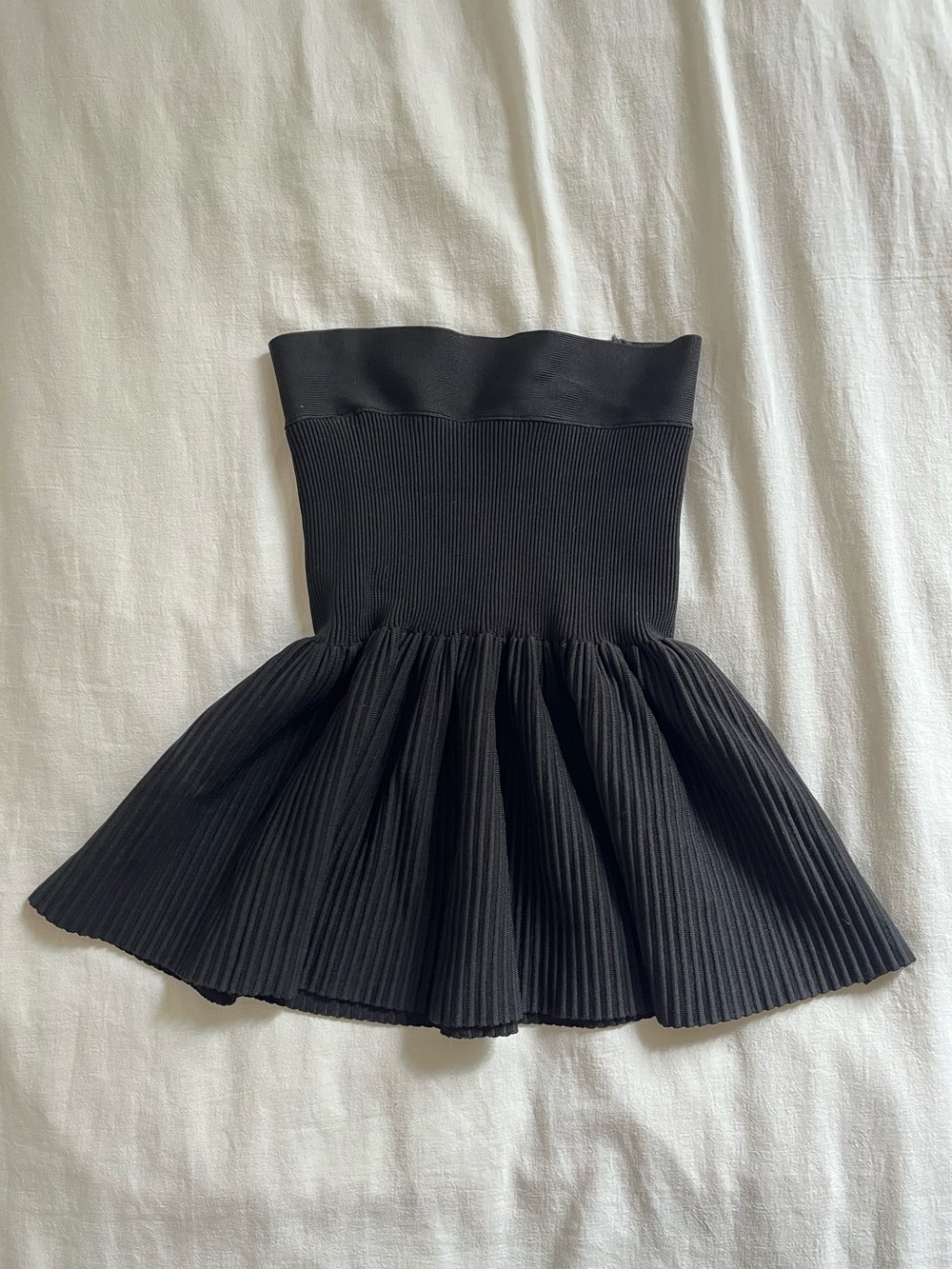 Black Ribbed Strapless Top